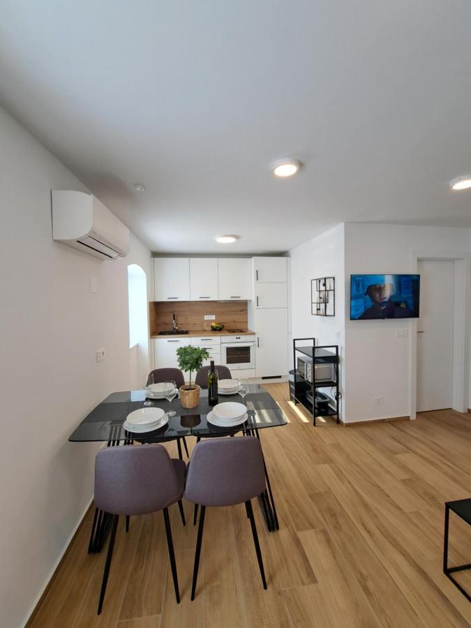 Apartman Tea Mali Lošinj Buitenkant foto