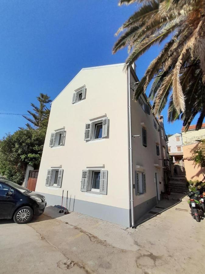 Apartman Tea Mali Lošinj Buitenkant foto